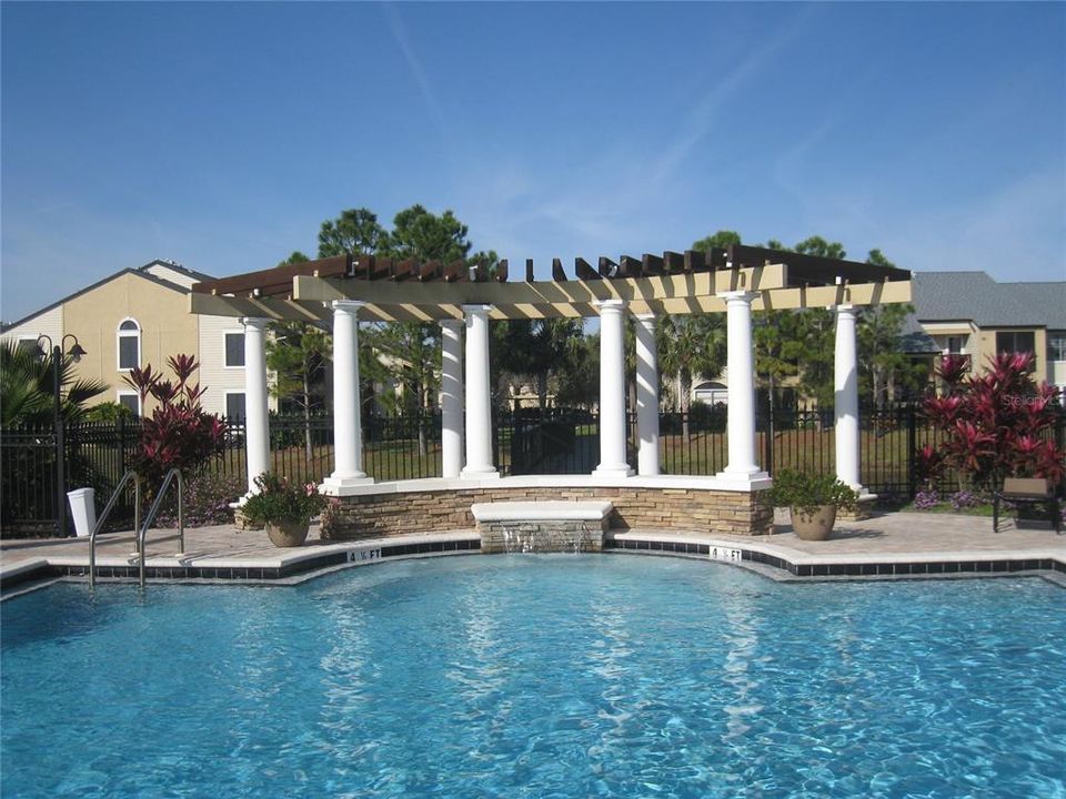 For Rent: $1,600 (1 beds, 1 baths, 637 Square Feet)