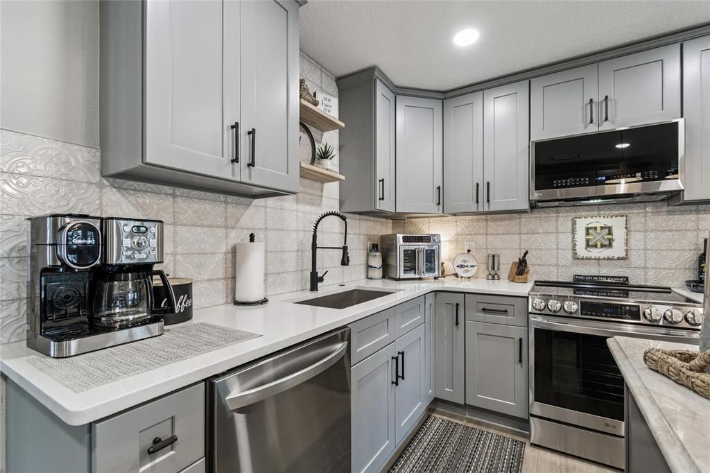 En Venta: $719,000 (4 camas, 2 baños, 1740 Pies cuadrados)