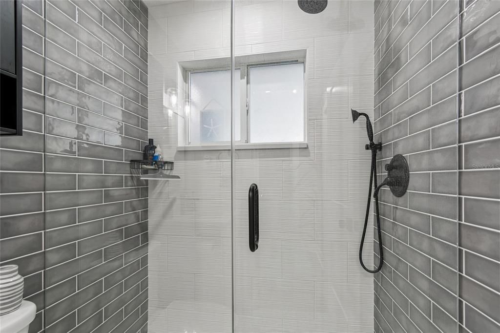 En Venta: $719,000 (4 camas, 2 baños, 1740 Pies cuadrados)