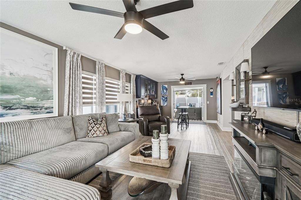 En Venta: $719,000 (4 camas, 2 baños, 1740 Pies cuadrados)