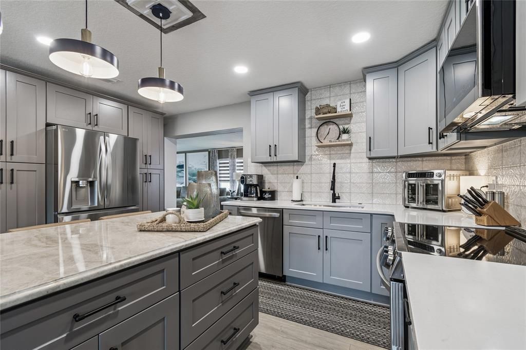 En Venta: $719,000 (4 camas, 2 baños, 1740 Pies cuadrados)