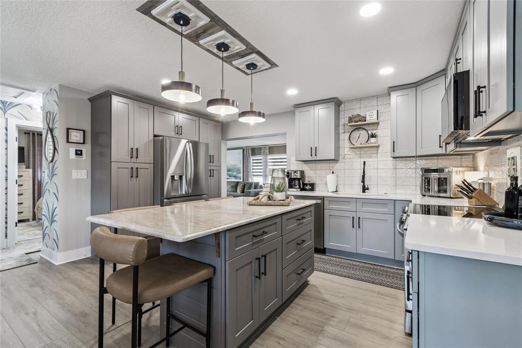 En Venta: $719,000 (4 camas, 2 baños, 1740 Pies cuadrados)