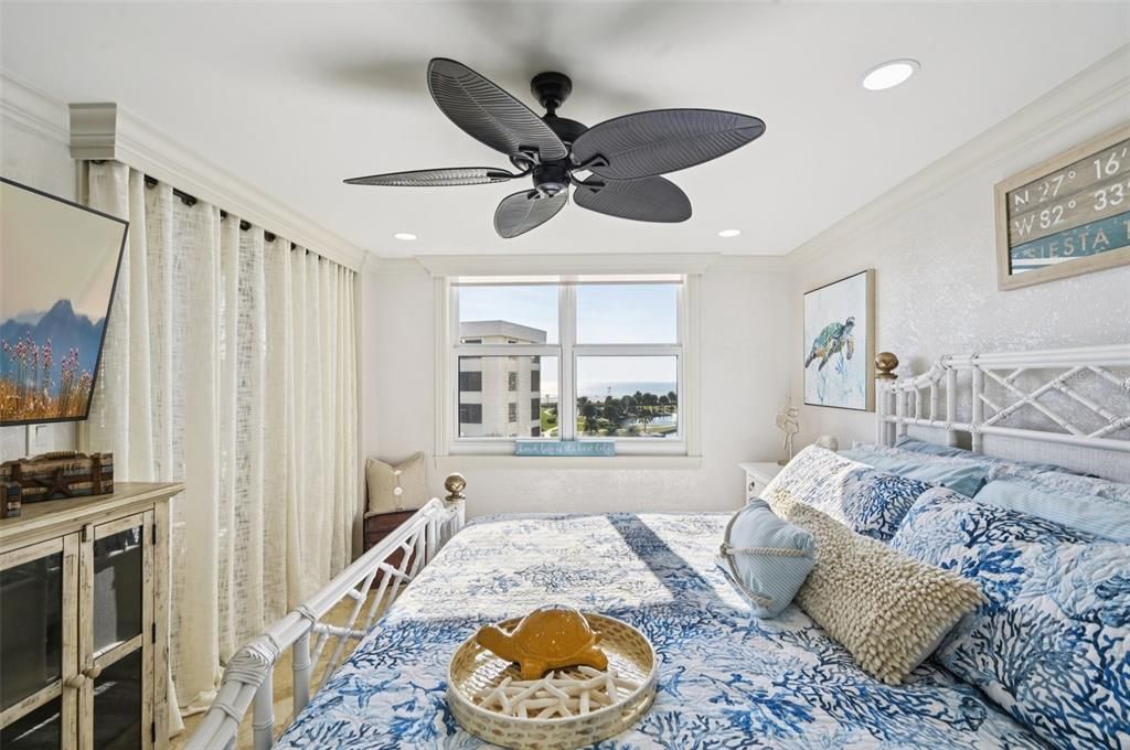 待售: $1,395,000 (2 贝兹, 2 浴室, 1337 平方英尺)