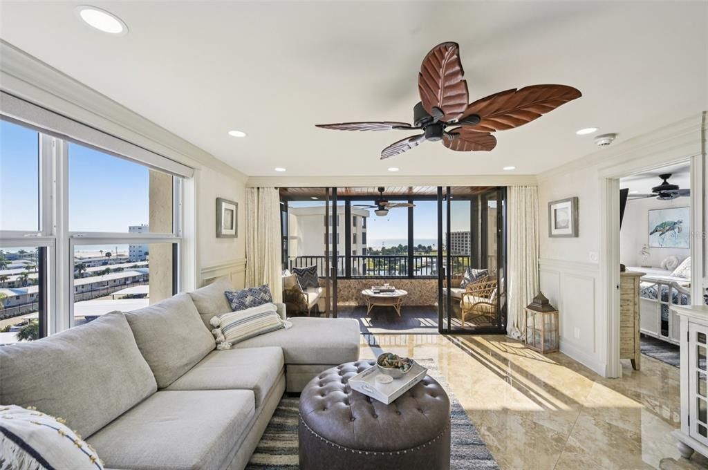 待售: $1,395,000 (2 贝兹, 2 浴室, 1337 平方英尺)