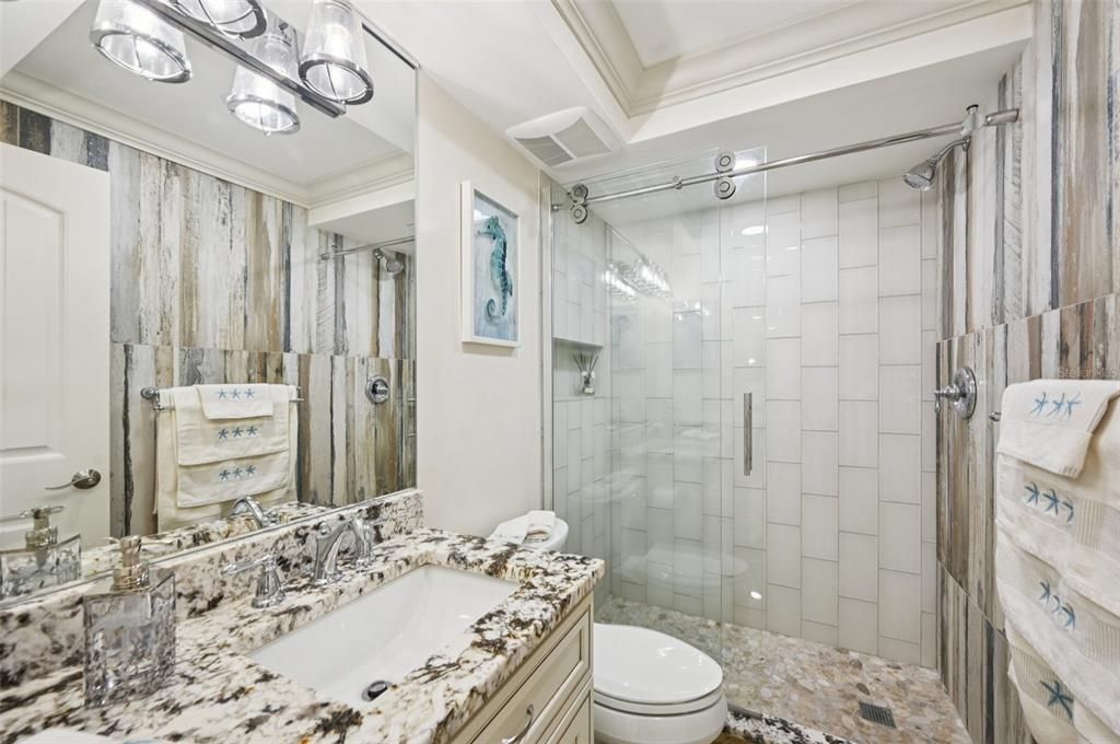 待售: $1,395,000 (2 贝兹, 2 浴室, 1337 平方英尺)