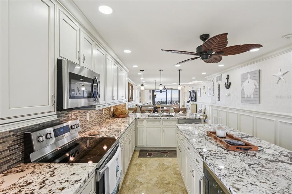 待售: $1,395,000 (2 贝兹, 2 浴室, 1337 平方英尺)