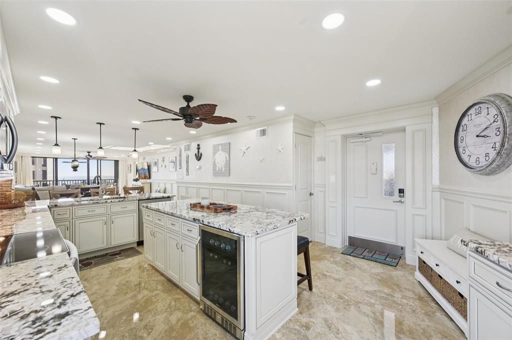 待售: $1,395,000 (2 贝兹, 2 浴室, 1337 平方英尺)