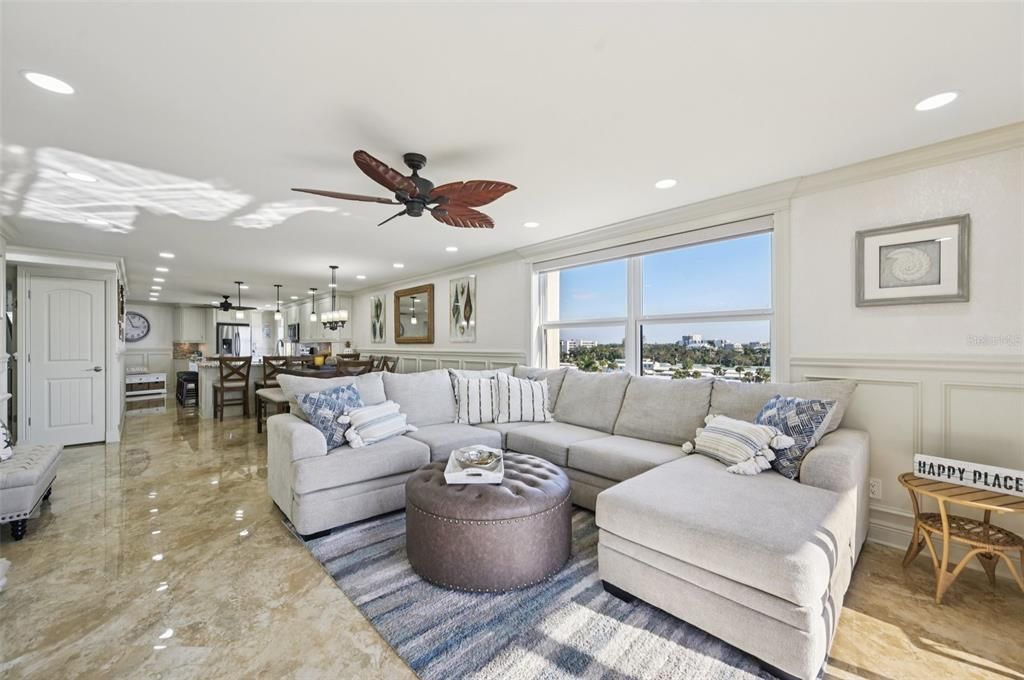 待售: $1,395,000 (2 贝兹, 2 浴室, 1337 平方英尺)