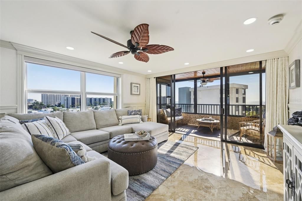 待售: $1,395,000 (2 贝兹, 2 浴室, 1337 平方英尺)