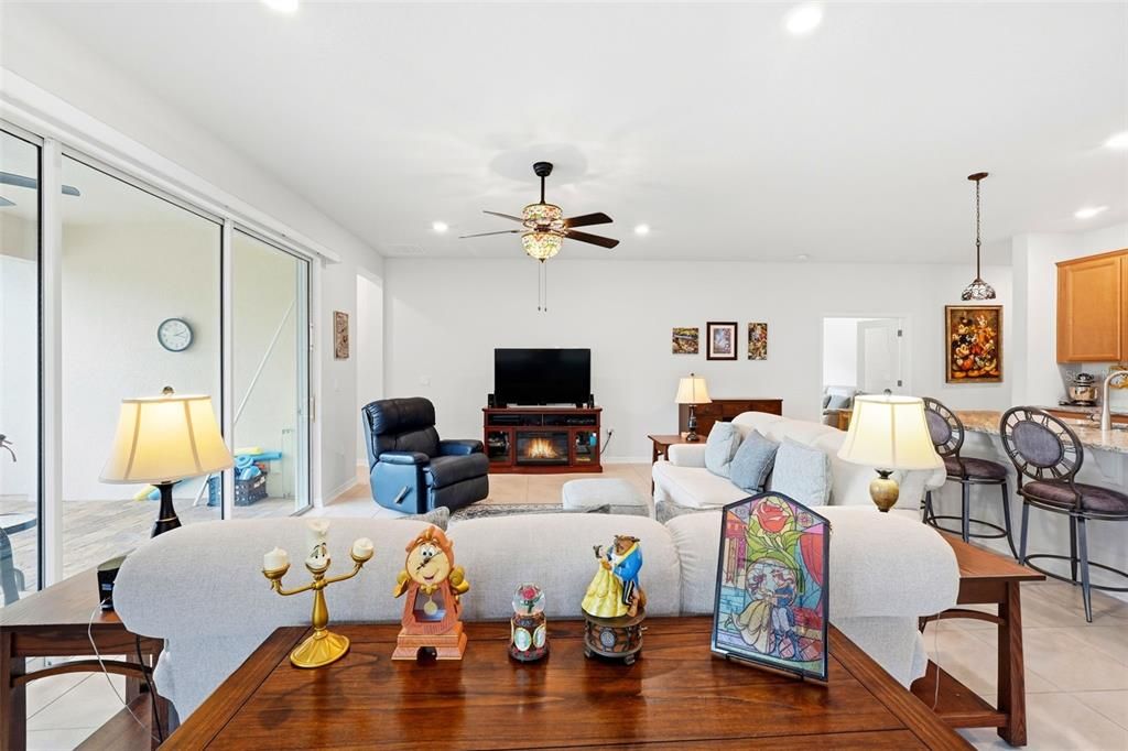 待售: $624,900 (4 贝兹, 3 浴室, 2676 平方英尺)