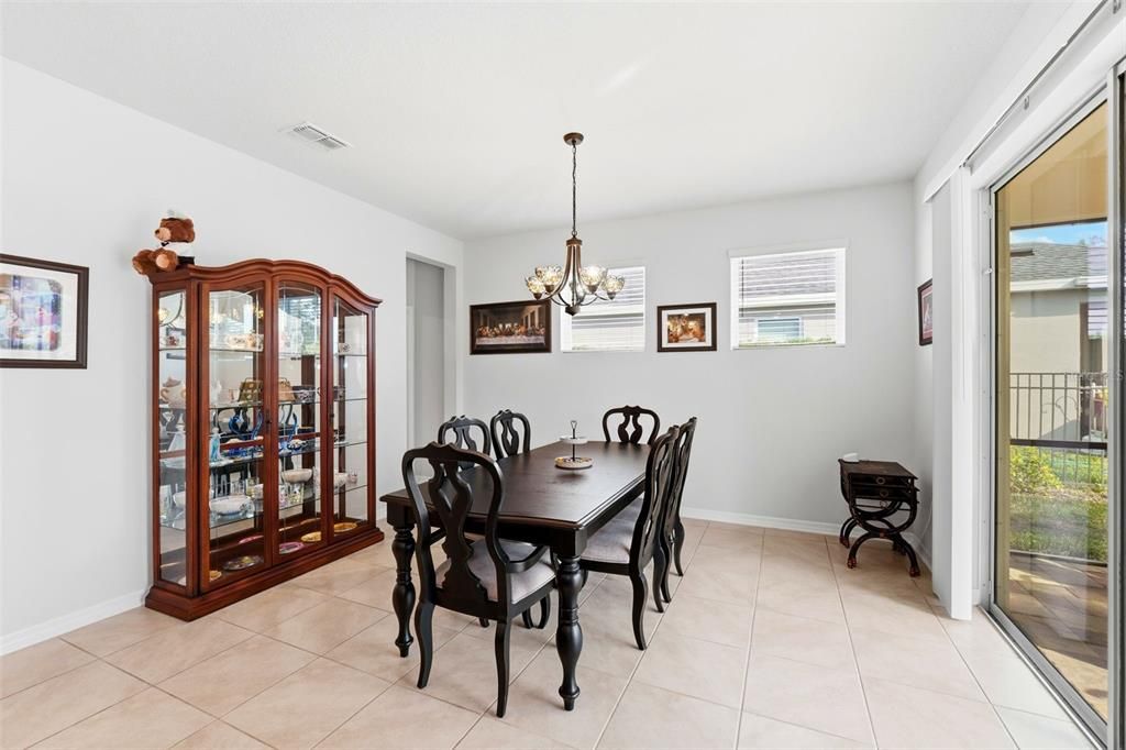 待售: $624,900 (4 贝兹, 3 浴室, 2676 平方英尺)