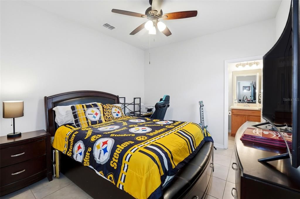 待售: $624,900 (4 贝兹, 3 浴室, 2676 平方英尺)