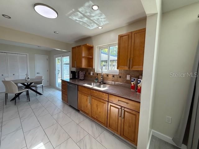 待售: $475,000 (3 贝兹, 2 浴室, 1444 平方英尺)