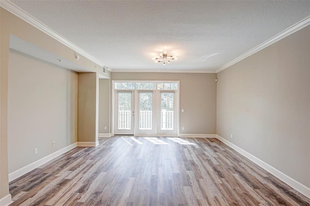 For Sale: $400,000 (2 beds, 2 baths, 1345 Square Feet)