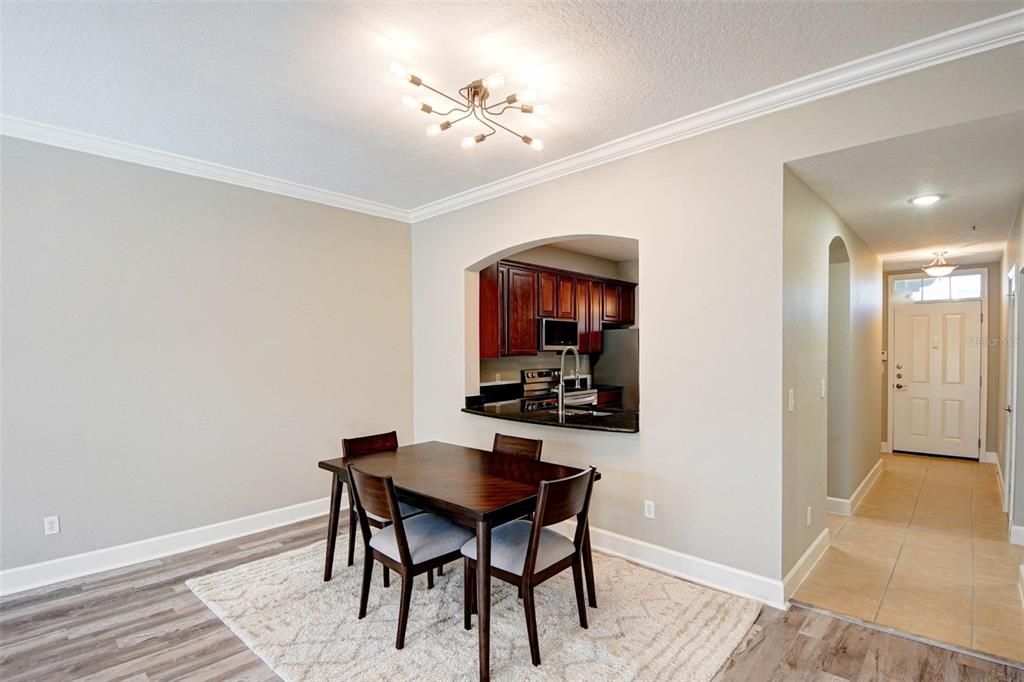 For Sale: $400,000 (2 beds, 2 baths, 1345 Square Feet)