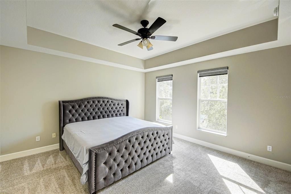 For Sale: $400,000 (2 beds, 2 baths, 1345 Square Feet)