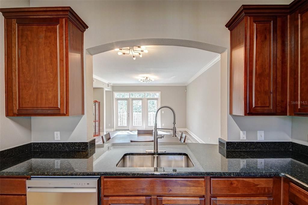 For Sale: $400,000 (2 beds, 2 baths, 1345 Square Feet)