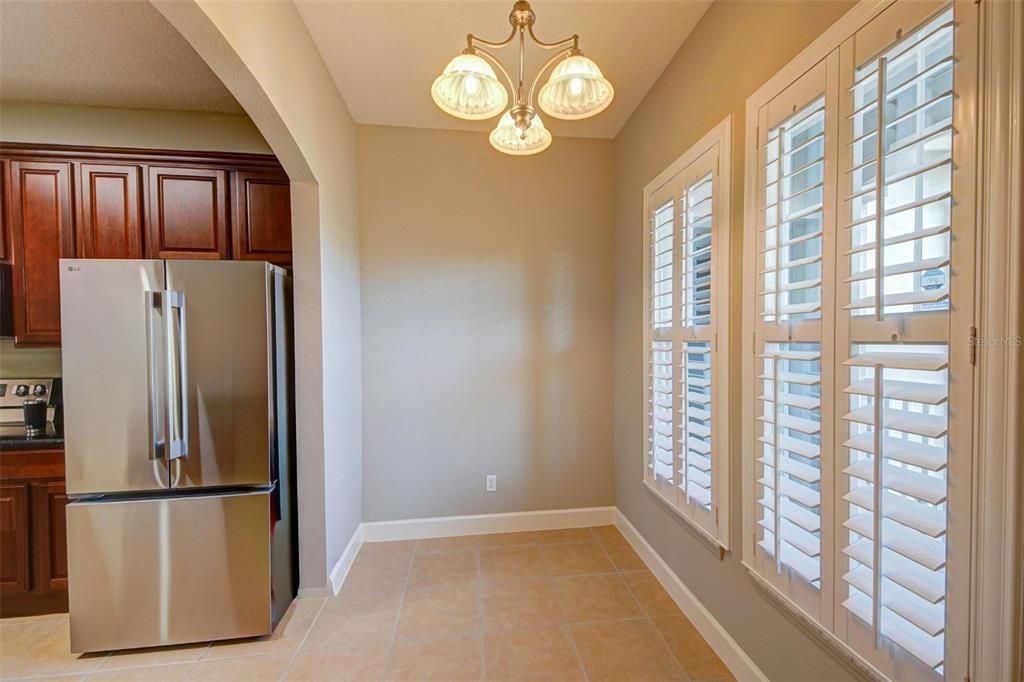 For Sale: $400,000 (2 beds, 2 baths, 1345 Square Feet)