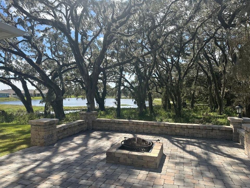 出租: $3,400 (4 贝兹, 3 浴室, 2528 平方英尺)