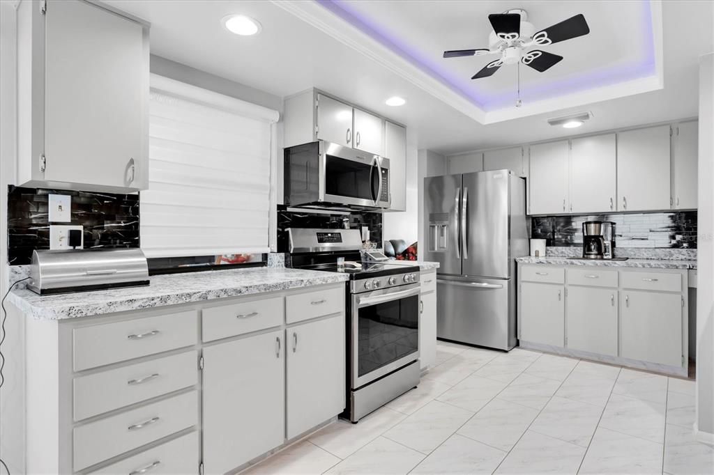 For Sale: $358,900 (2 beds, 2 baths, 1788 Square Feet)