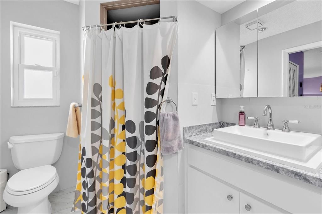 For Sale: $358,900 (2 beds, 2 baths, 1788 Square Feet)