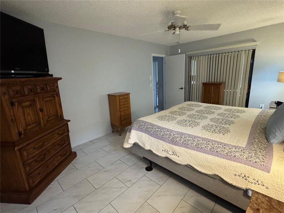 For Sale: $358,900 (2 beds, 2 baths, 1788 Square Feet)