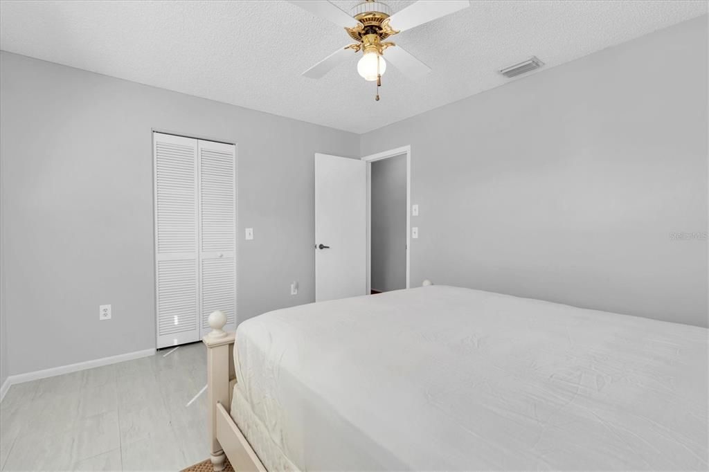 For Sale: $358,900 (2 beds, 2 baths, 1788 Square Feet)