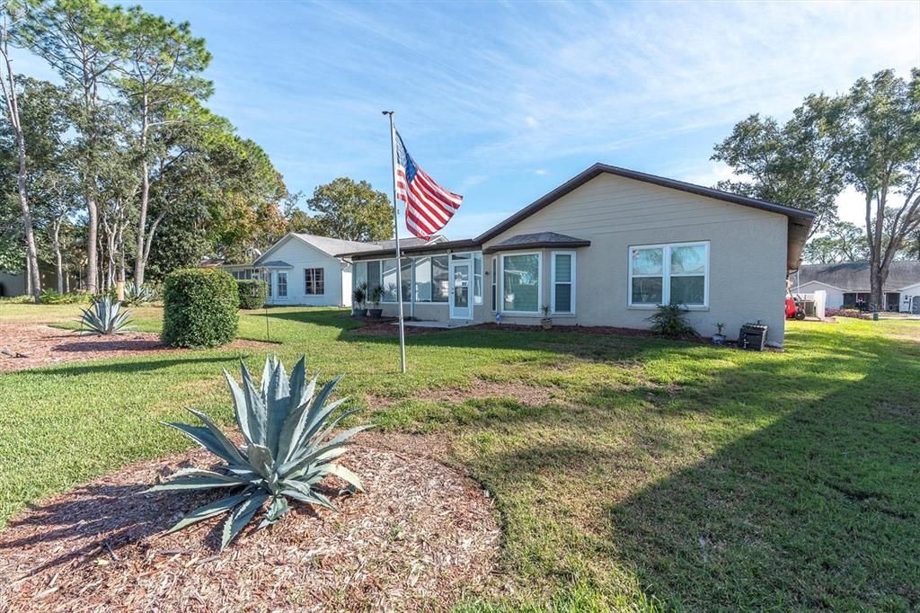 For Sale: $358,900 (2 beds, 2 baths, 1788 Square Feet)