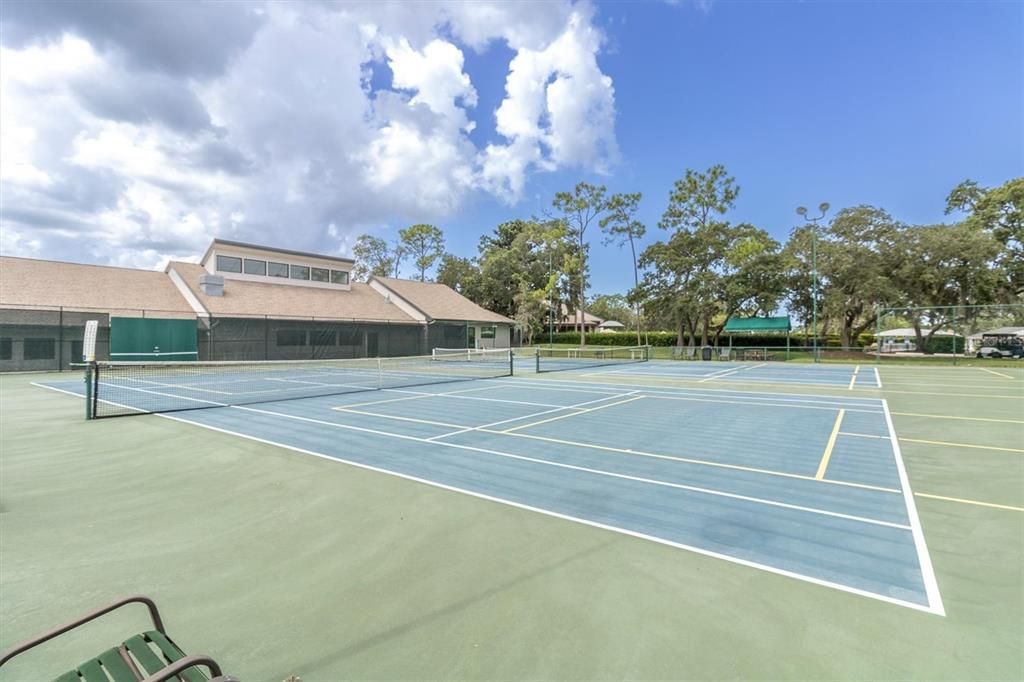 For Sale: $358,900 (2 beds, 2 baths, 1788 Square Feet)