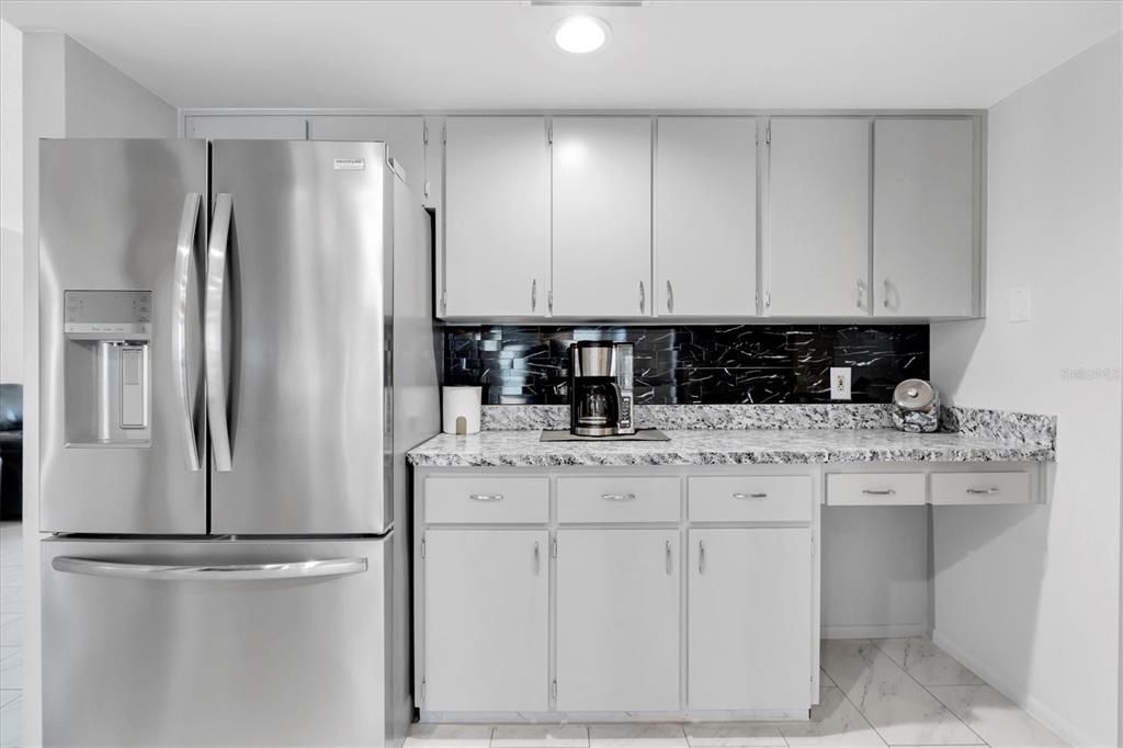 For Sale: $358,900 (2 beds, 2 baths, 1788 Square Feet)