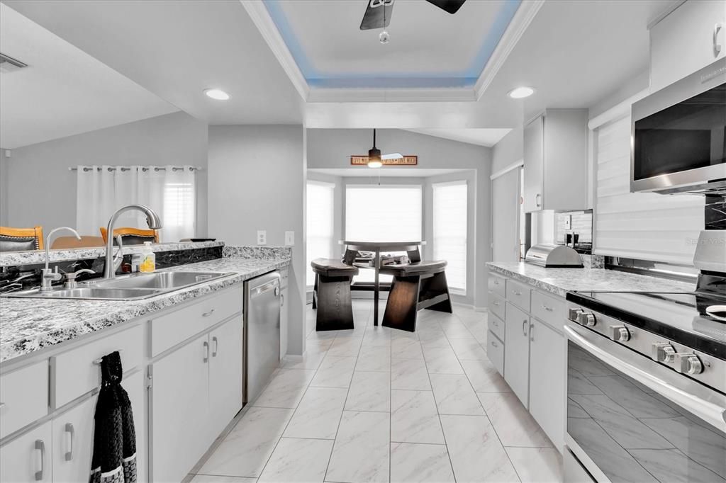 For Sale: $358,900 (2 beds, 2 baths, 1788 Square Feet)