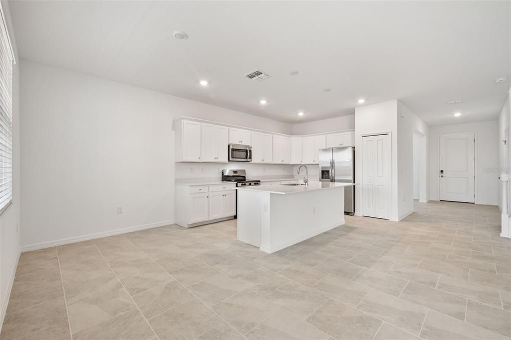 На продажу: $482,397 (4 спален, 3 ванн, 2397 Квадратных фут)