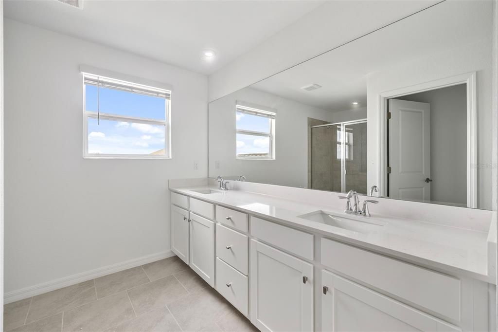 На продажу: $482,397 (4 спален, 3 ванн, 2397 Квадратных фут)