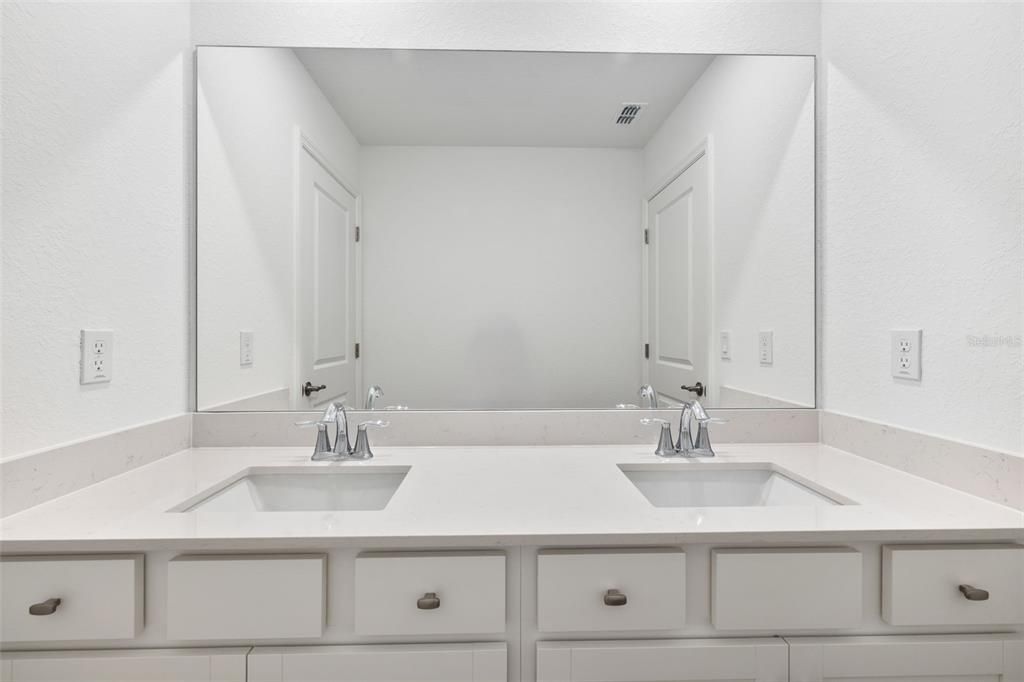 На продажу: $482,397 (4 спален, 3 ванн, 2397 Квадратных фут)