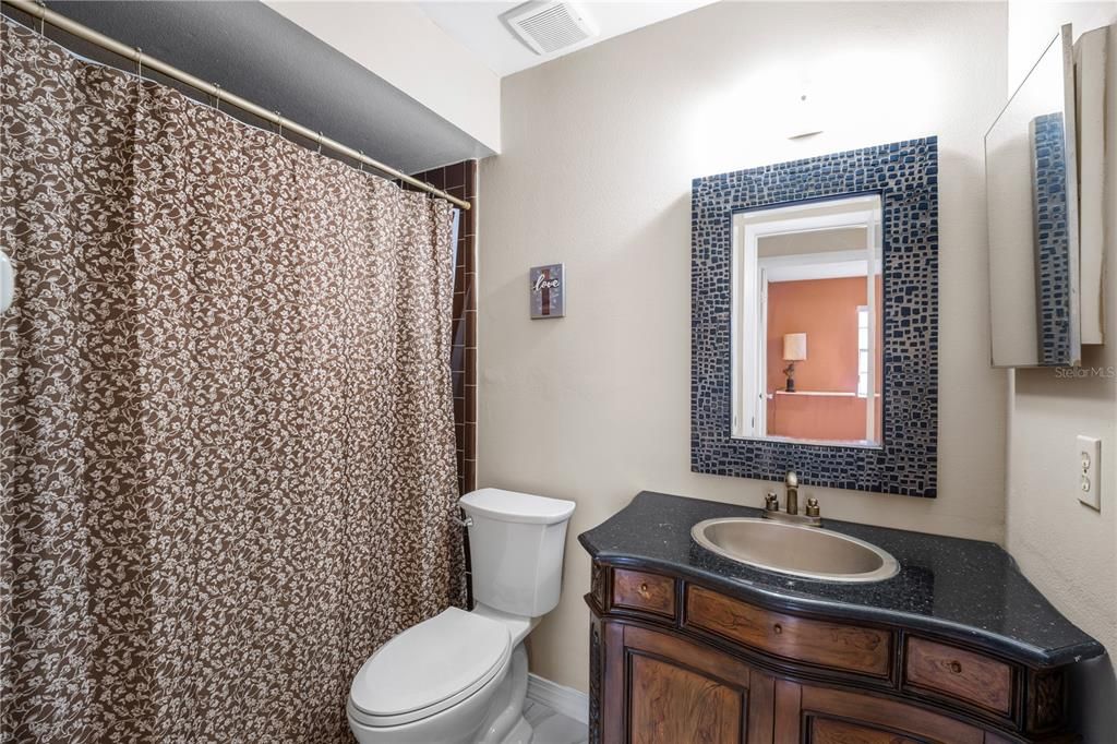 For Sale: $340,000 (3 beds, 2 baths, 1352 Square Feet)