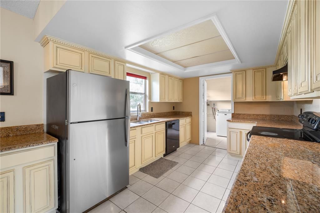 For Sale: $340,000 (3 beds, 2 baths, 1352 Square Feet)