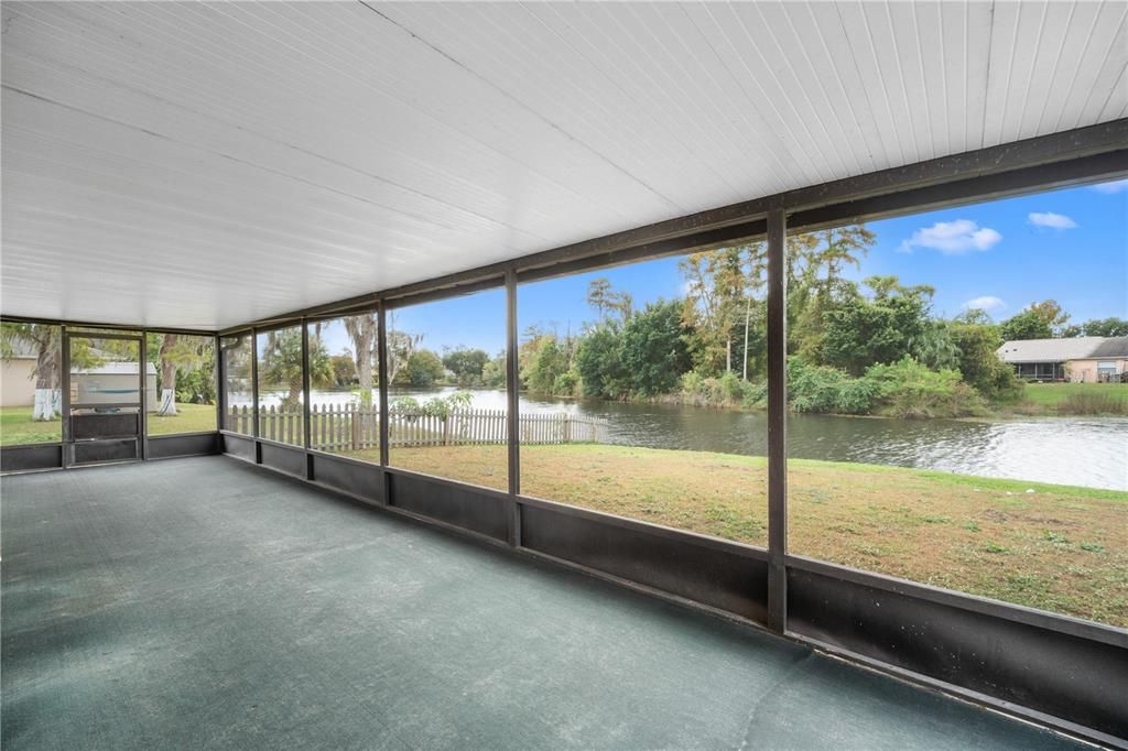 For Sale: $340,000 (3 beds, 2 baths, 1352 Square Feet)