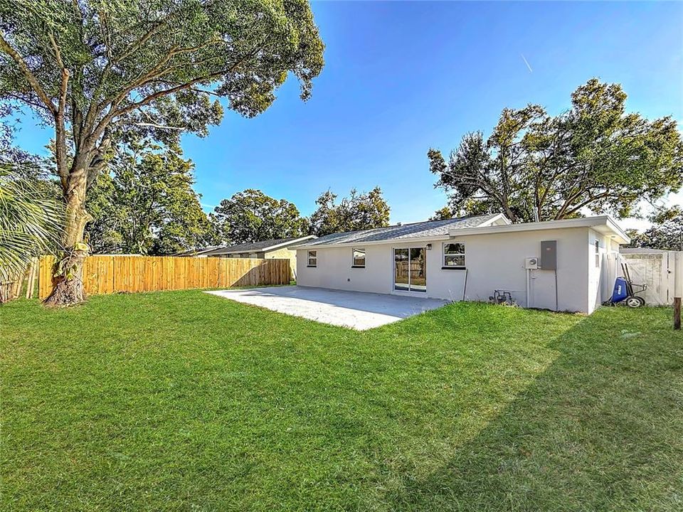 En Venta: $385,000 (4 camas, 2 baños, 1296 Pies cuadrados)