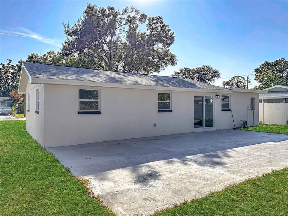 En Venta: $385,000 (4 camas, 2 baños, 1296 Pies cuadrados)