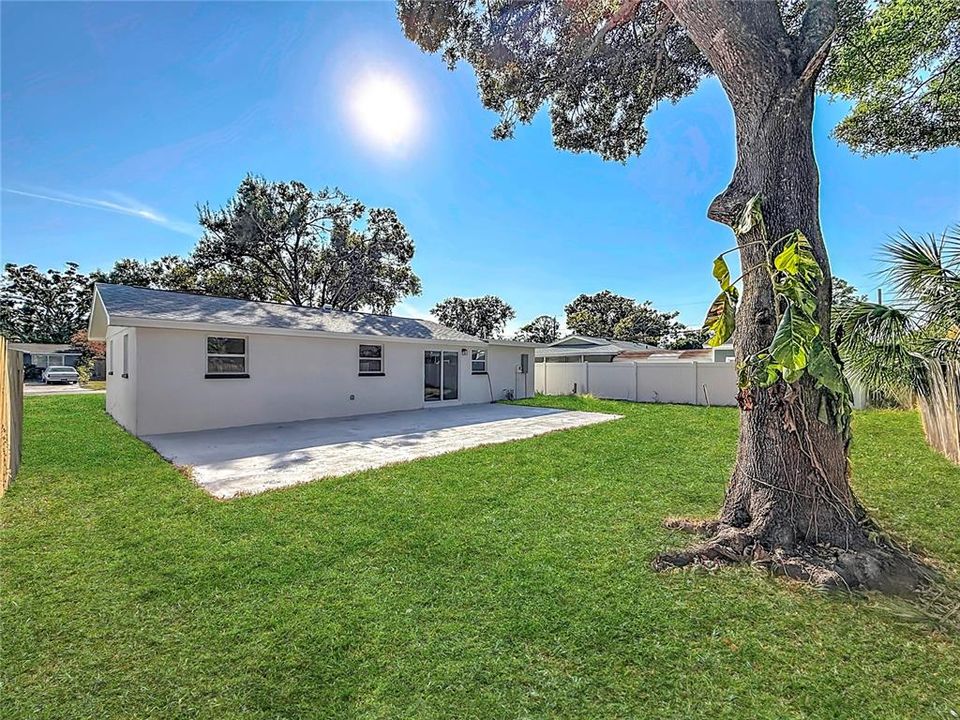 En Venta: $385,000 (4 camas, 2 baños, 1296 Pies cuadrados)