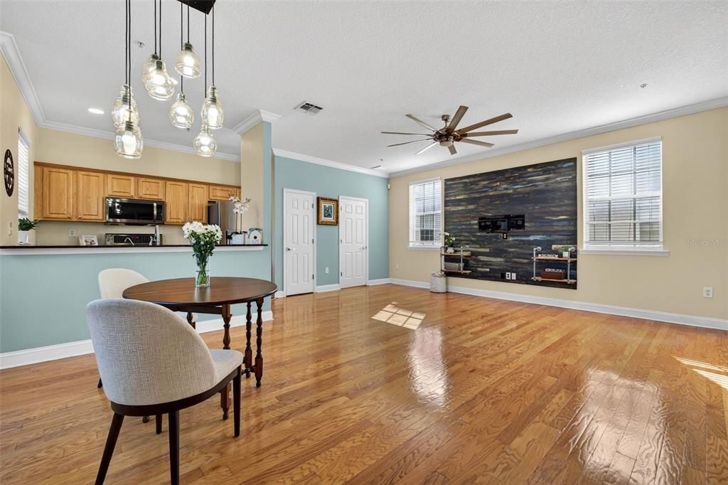 На продажу: $499,000 (2 спален, 2 ванн, 1339 Квадратных фут)