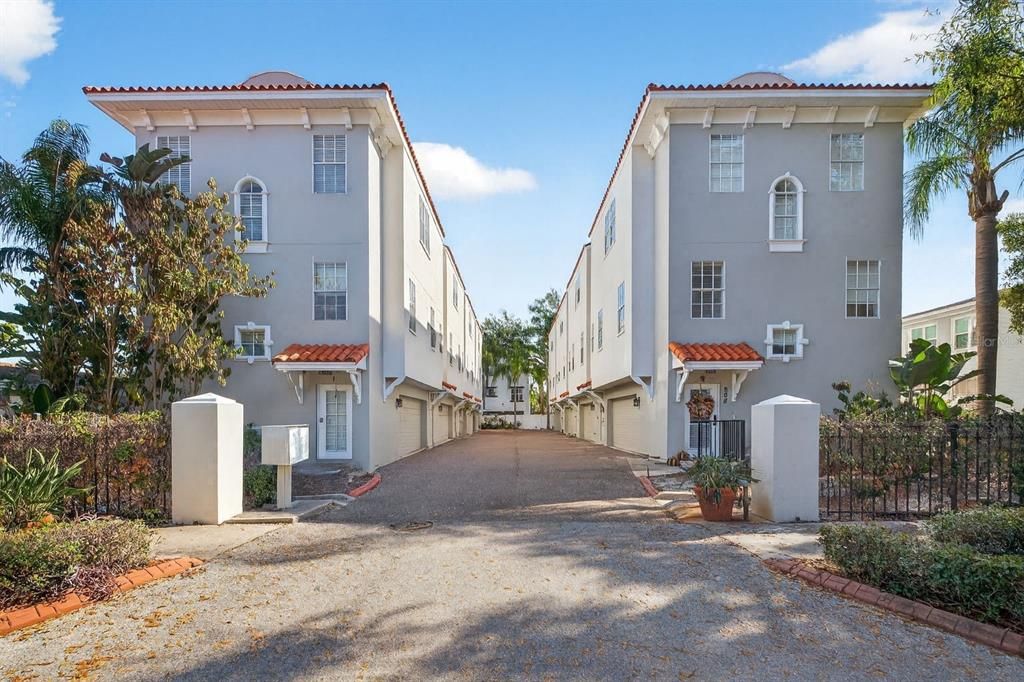 На продажу: $499,000 (2 спален, 2 ванн, 1339 Квадратных фут)