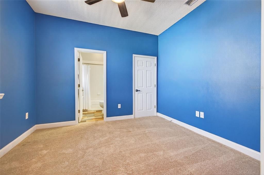 На продажу: $499,000 (2 спален, 2 ванн, 1339 Квадратных фут)