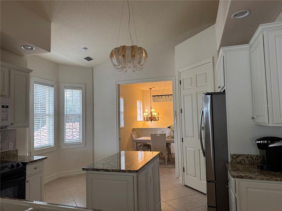 В аренду: $3,450 (3 спален, 3 ванн, 2686 Квадратных фут)