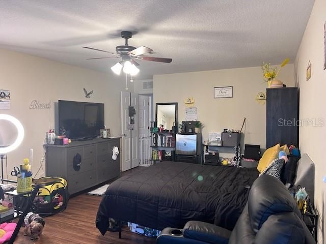 For Sale: $349,999 (2 beds, 2 baths, 1644 Square Feet)