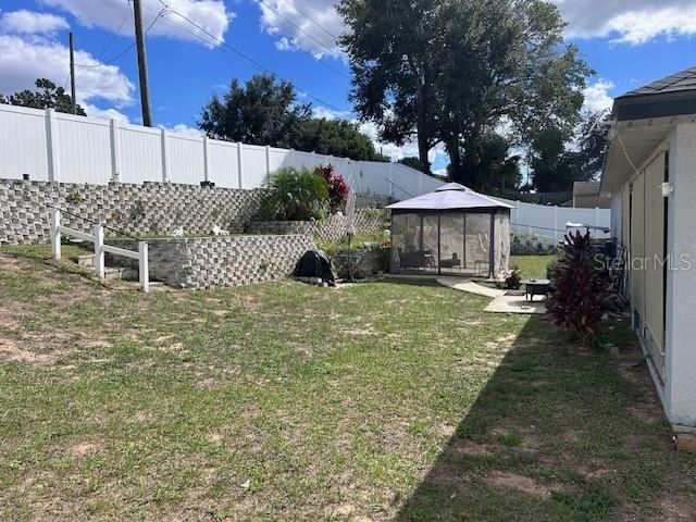 For Sale: $349,999 (2 beds, 2 baths, 1644 Square Feet)