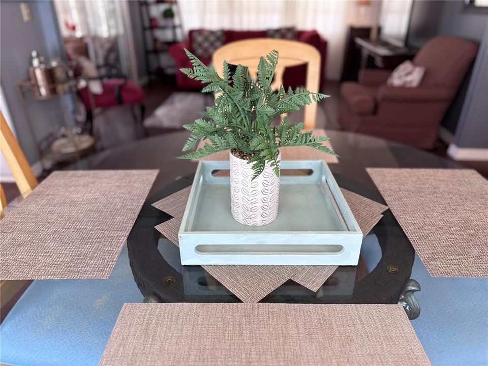 For Sale: $80,000 (2 beds, 1 baths, 864 Square Feet)