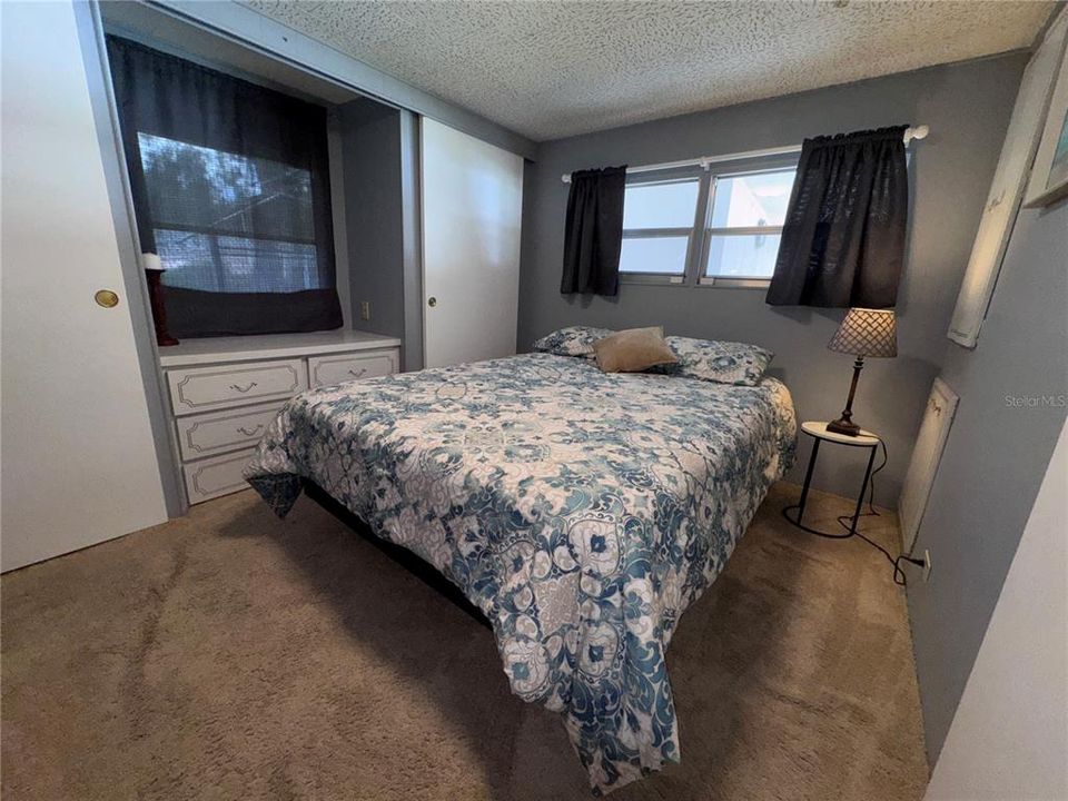 For Sale: $80,000 (2 beds, 1 baths, 864 Square Feet)