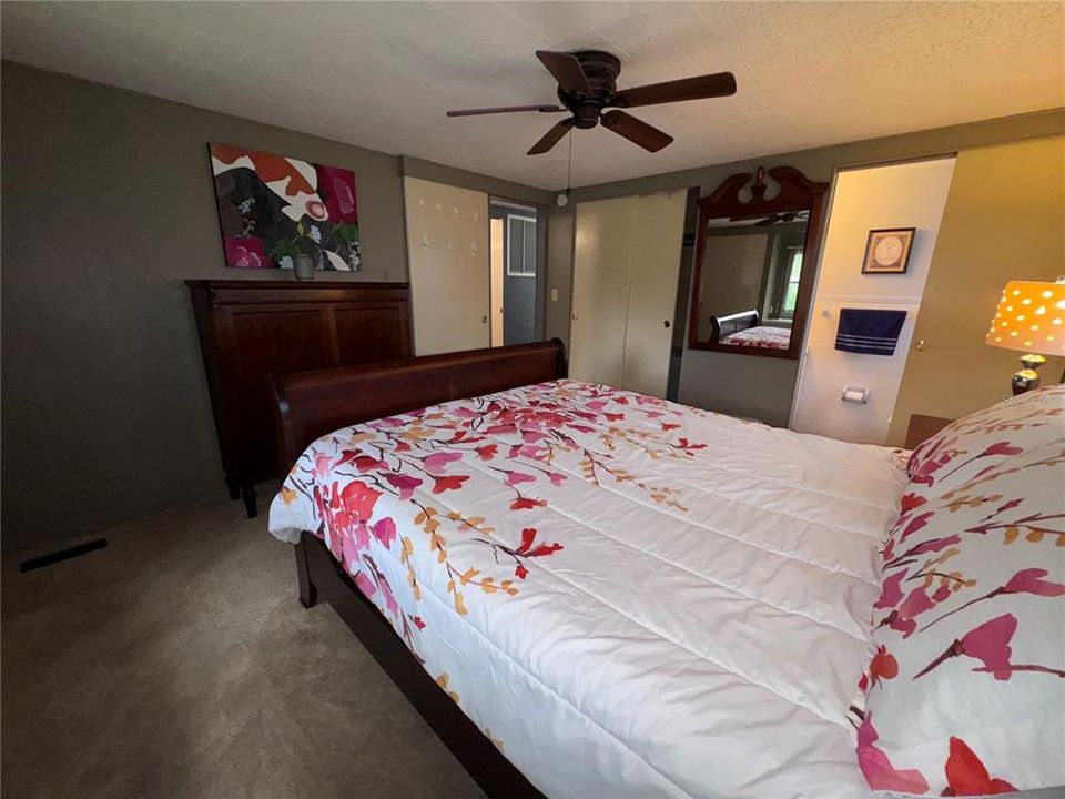 For Sale: $80,000 (2 beds, 1 baths, 864 Square Feet)