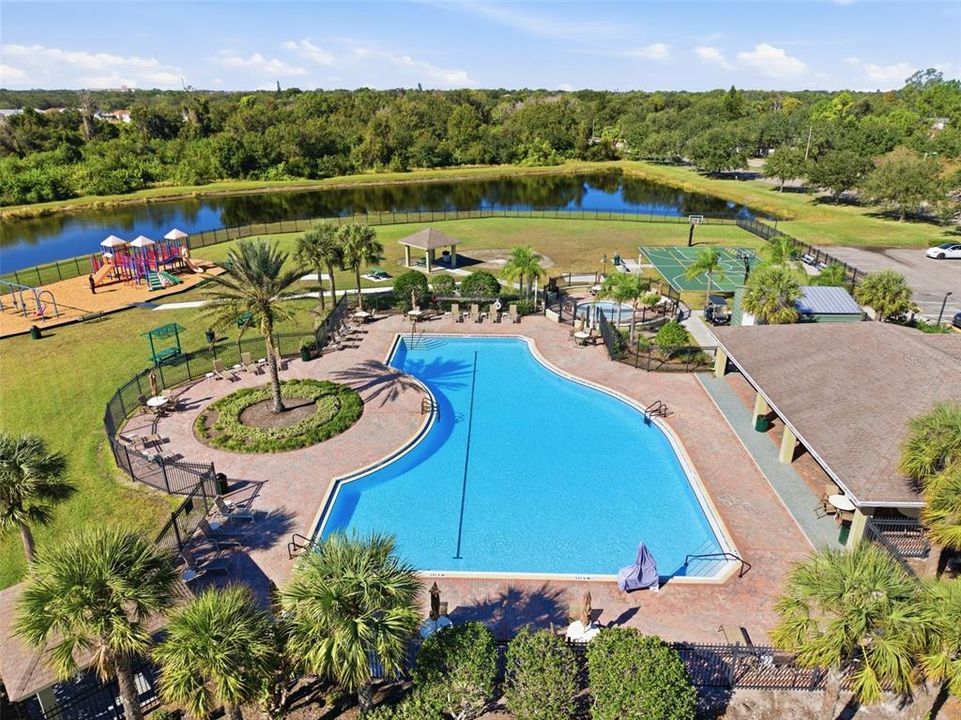 待售: $355,000 (5 贝兹, 3 浴室, 2320 平方英尺)